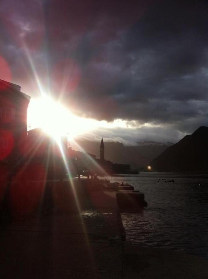Kazerma Apartment Perast Esterno foto